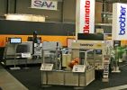 CNC centrum Brother s robotem Nachi a bruska Okamoto