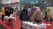 V pozadí robot Fanuc s 3D kamerou